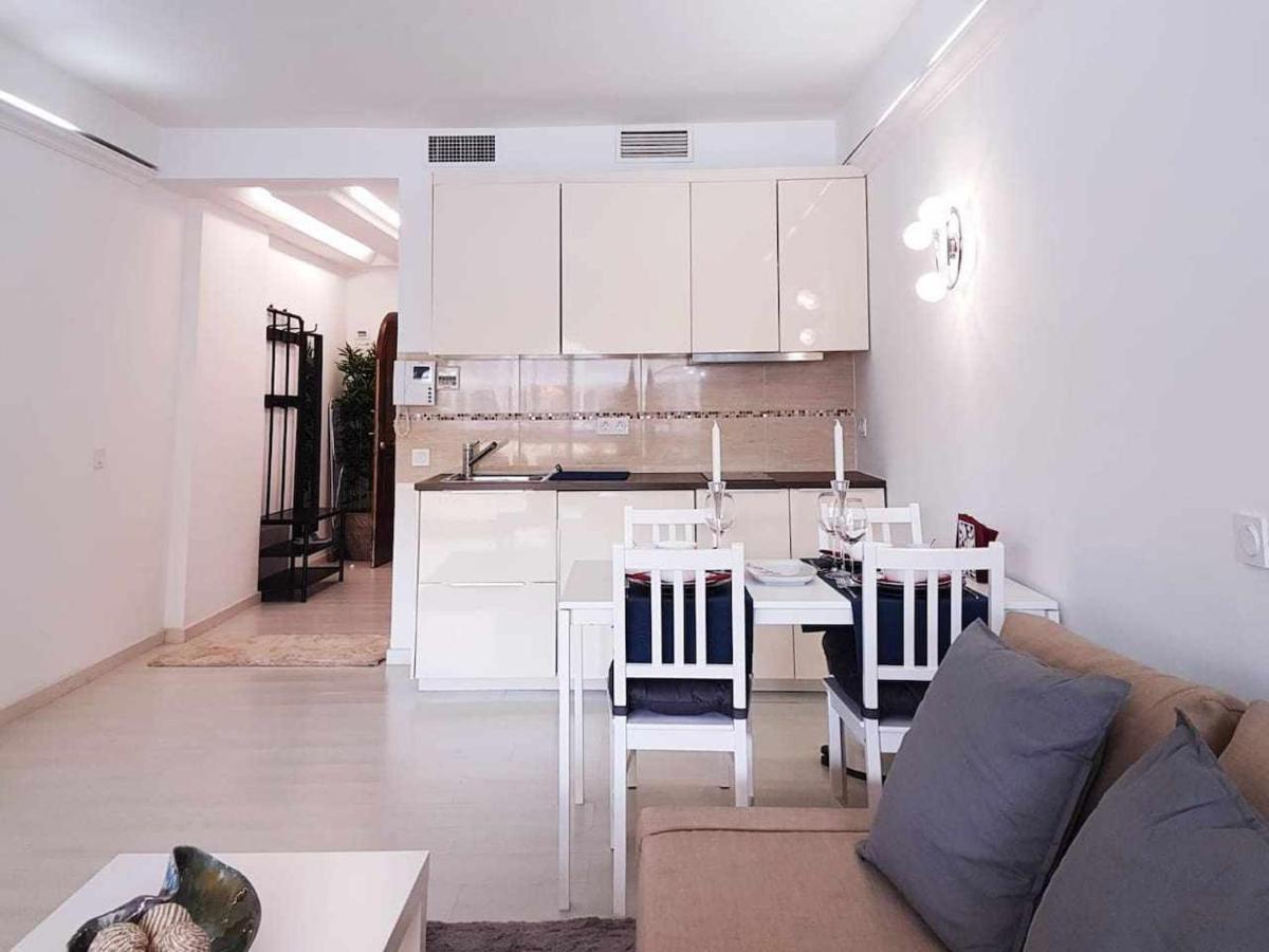 Lujoso Apartamento En De La Isla De Puerto Marina بينالماذينا المظهر الخارجي الصورة