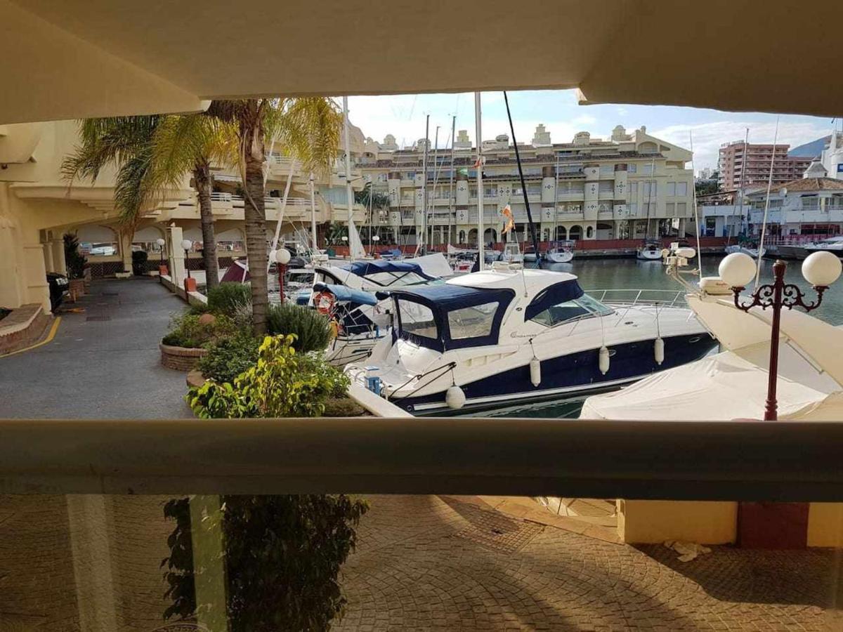 Lujoso Apartamento En De La Isla De Puerto Marina بينالماذينا المظهر الخارجي الصورة